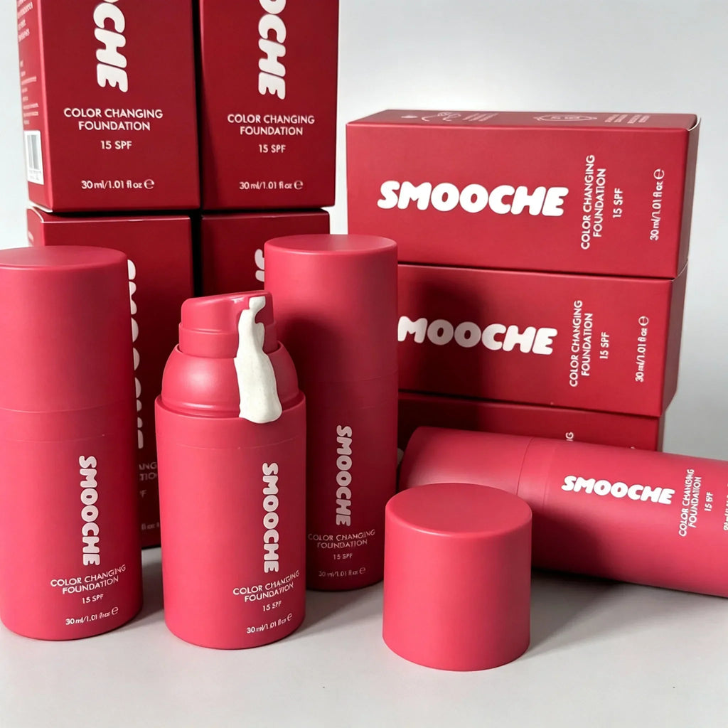 30ml Smooche Color Changing Foundation SPF15 Lightweight Hydrating Covers Pores Buildable Natural Coverage Daily Makeup Base احصلي على إطلالة طبيعية وجذابة مع كريم أساس SMOOCHE الذكي! 💖 تركيبة خفيفة ومرطّبة تتكيّف مع لون بشرتك، وتساعد على إخفاء مظهر المس