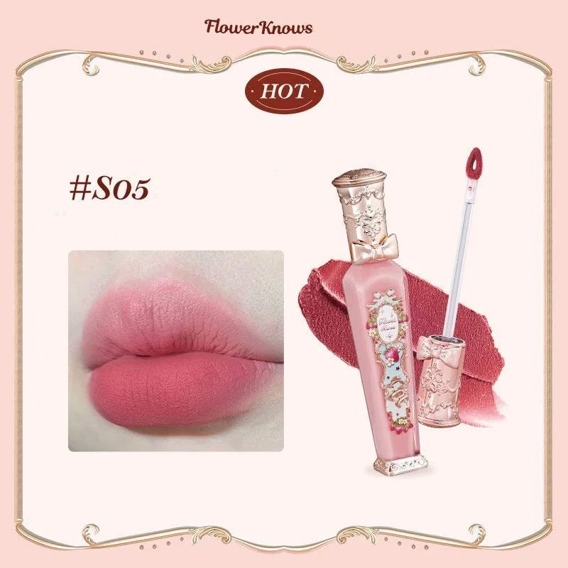 Flower Know Strawberry Rococo Cloud Liquid Lipstick Cream Lip Glaze Matte Milk Tea Korean Makeup Long Lasting Lipglossأحمر شفاه سائل من Flower Know بتصميم الفراولة وأسلوب الروكوكو، بقوام كريمي ناعم ولمسة مطفية تشبه السحاب، بلون شاي الحليب، مستوحى من المكي