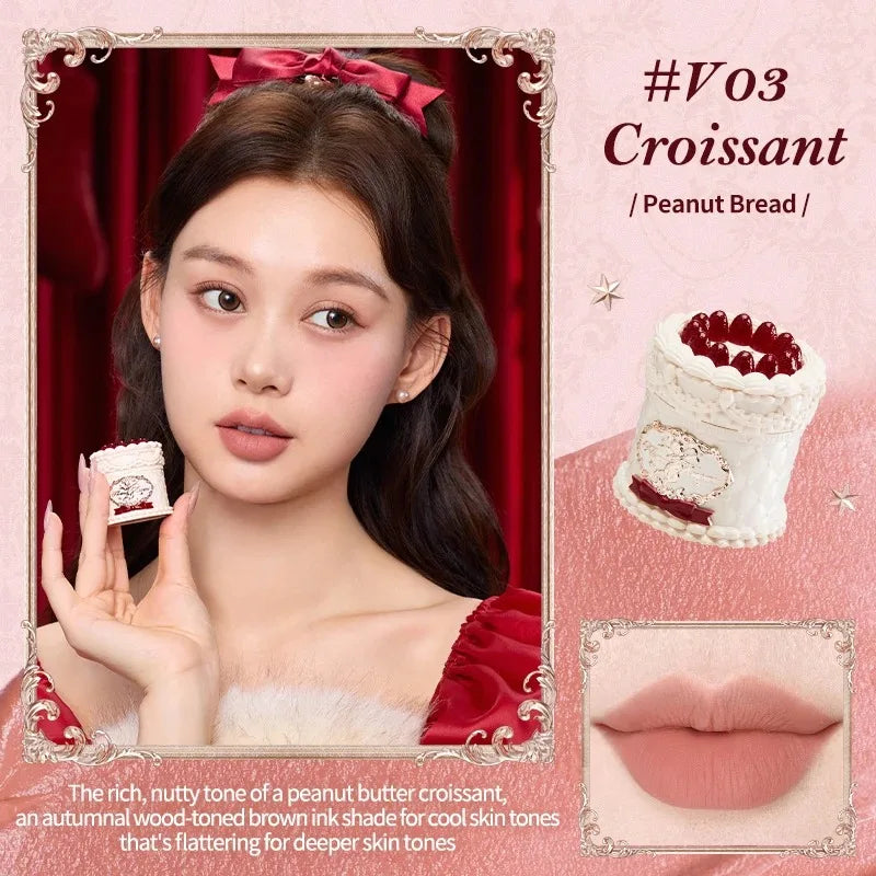 Flower Know Strawberry Rococo Cloud Liquid Lipstick Cream Lip Glaze Matte Milk Tea Korean Makeup Long Lasting Lipglossأحمر شفاه سائل من Flower Know بتصميم الفراولة وأسلوب الروكوكو، بقوام كريمي ناعم ولمسة مطفية تشبه السحاب، بلون شاي الحليب، مستوحى من المكي