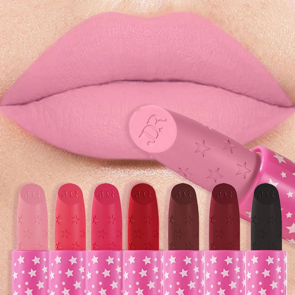 Waterproof Rose Pink Lipstick Star Embossed Velvet Matte Lasting Lip Stick Lasting Non-stick Cup Lip Gloss Women Makeup Cosmetic دلّلي شفتيكِ مع أحمر الشفاه الوردي بتصميم النجمة الساحر! ⭐💗 لون أنثوي جذاب، ملمس مخملي مطفي، وتركيبة مقاومة للماء تساعد على ث